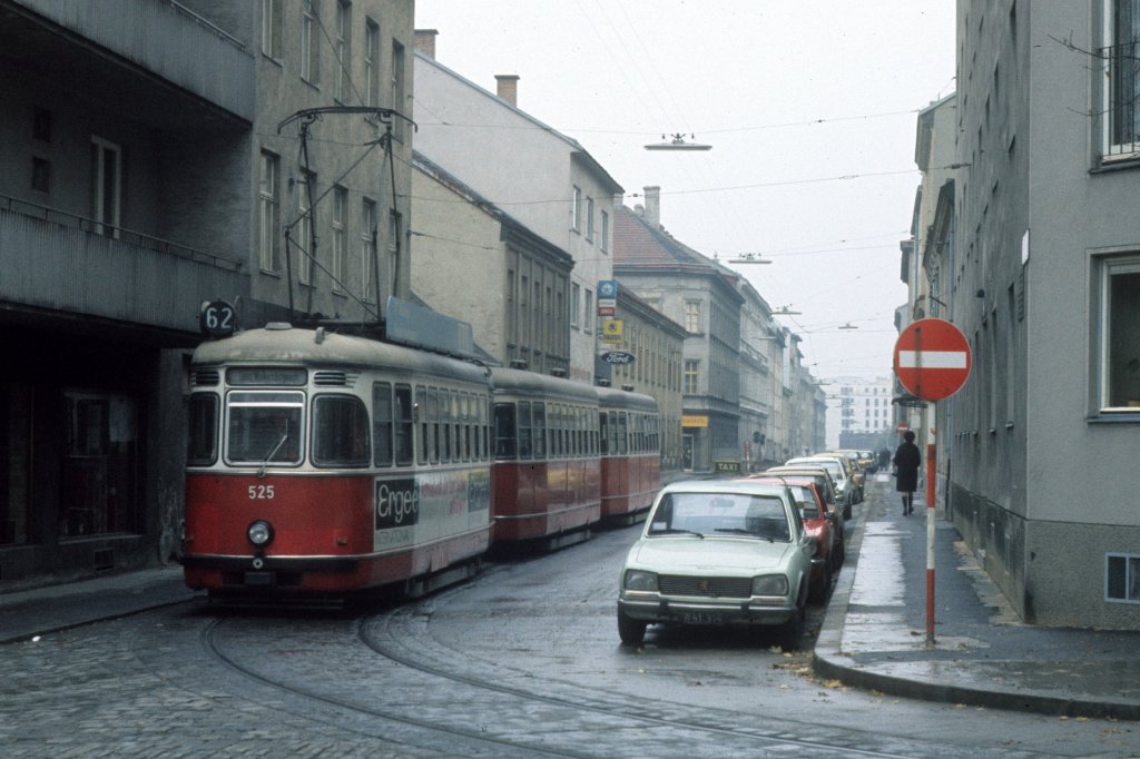 Wien WVB SL 62 (L4 525) Murlingengasse am 2. November 1975.