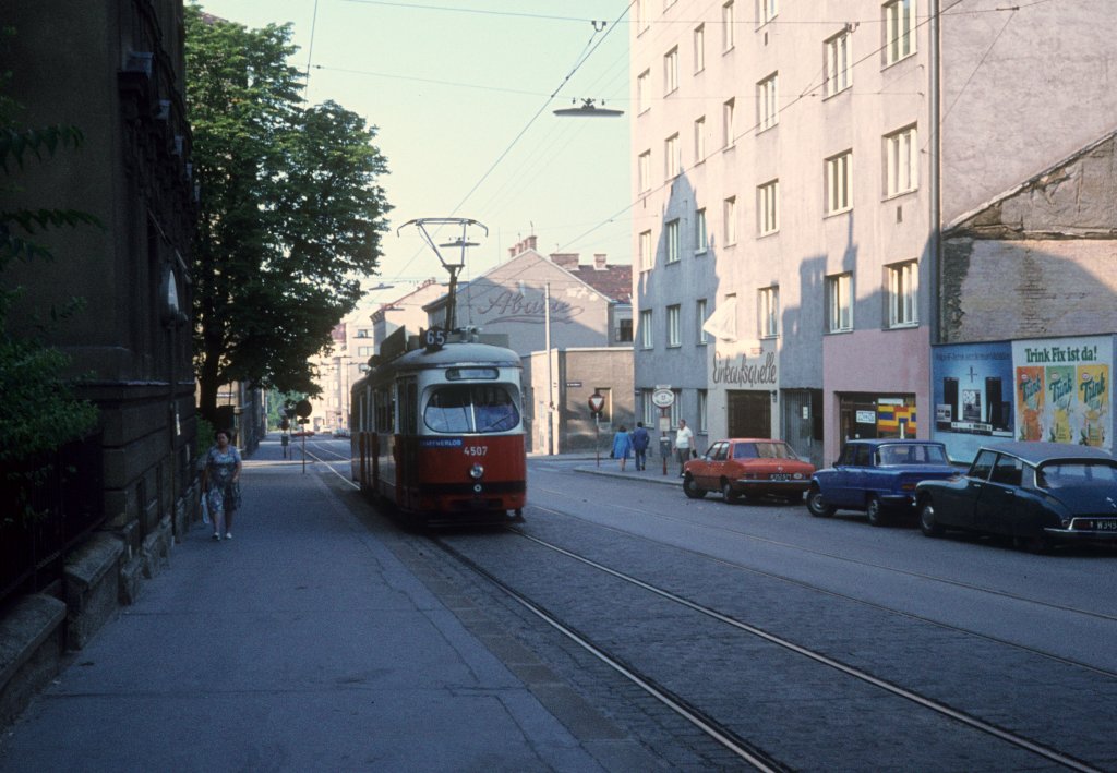 Wien WVB SL 65 (E1 4507) Knllgasse im Juli 1977.