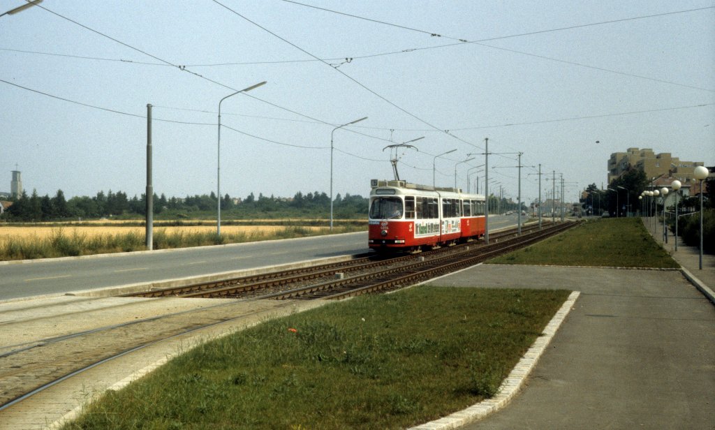 Wien WVB SL 67 (E2 4014) Neilreichgasse / Frdenplatz im Juli 1982.