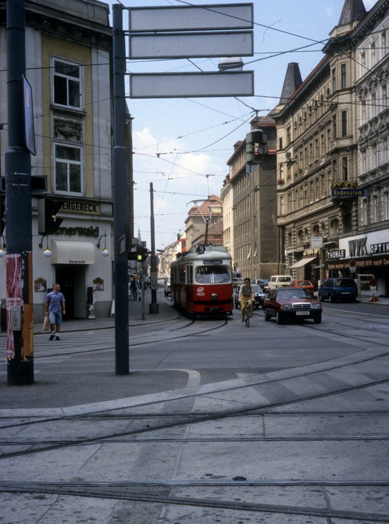 Wien WVB SL 9 (E 4620) Mrzstrasse / Neubaugrtel im Juli 1992.