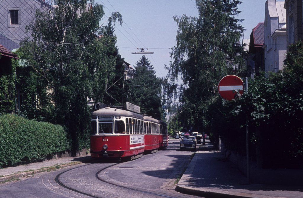 Wien WVB SL E2 (L(4) 531 (SGP 1961)) XVIII, Währing, Gersthof, Wallrißstraße im Juli 1975. - Scan eines Diapositivs. Kamera: Minolta SRT-101.