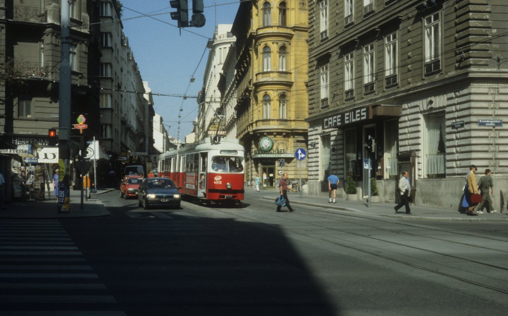 Wien WVB SL J (E1 4513) Josefstdter Strasse / Landesgerichtsstrasse im Juli 1992.