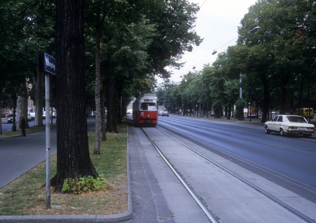 Wien WVB SL J (E1 4522) Burgring im August 1994.
