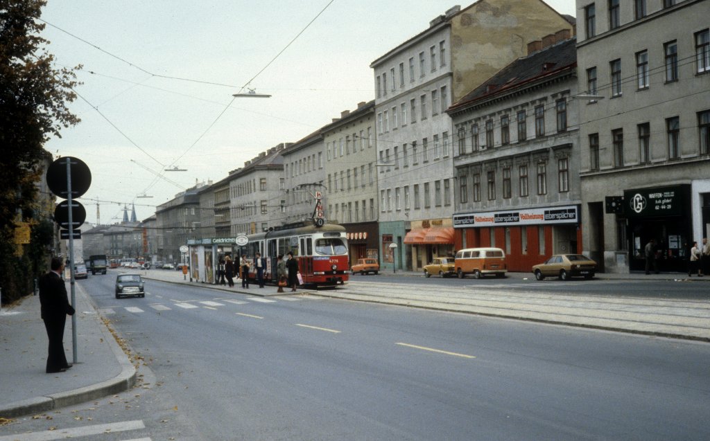 Wien WVB SL O (E1 4776) Laxenburger Strasse / Schrttergasse im Oktober 1979. 