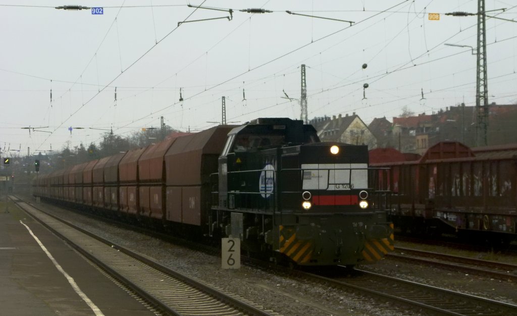 Wincarton G 1206 steht mit einen Kohlezug am 28.12.2011 in Saarbrcken Burbach