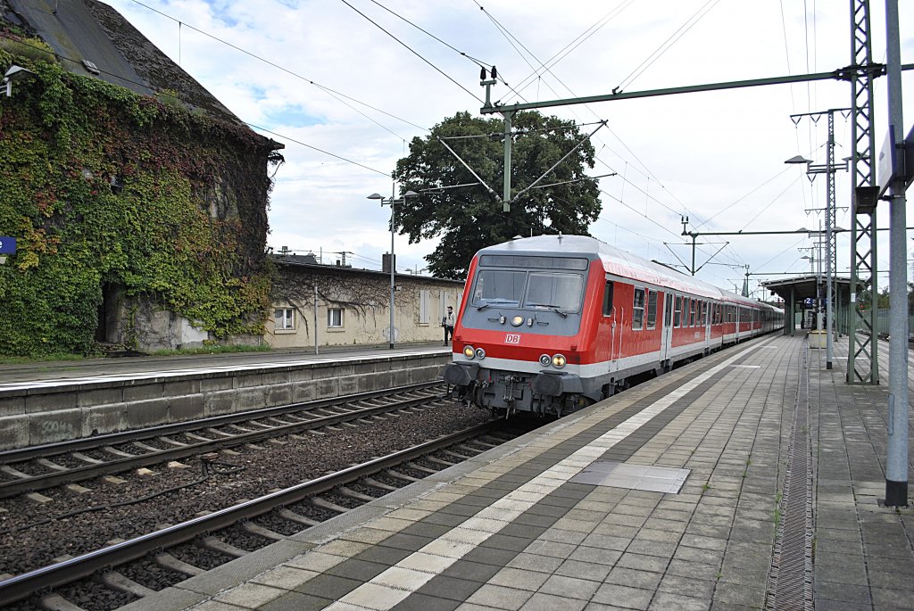 Wittenberger Steuerwagen steht Zur�ckfahrt als LZ in Lehrte am 12.08.2011. bereit.