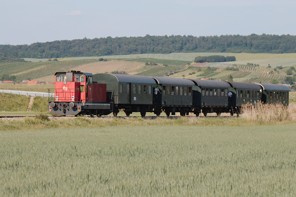 WLB V83 zwischen Stetten und Korneuburg (10.06.2012)