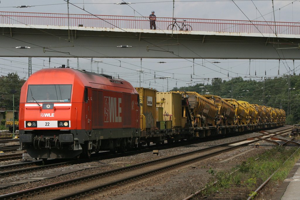 WLE 22 mit Bauzug am 10.8.11 in Duisburg-Entenfang