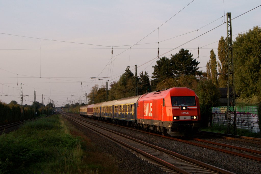 WLE 23 mit einem Sonderzug bei der Durchfahrt durch Dsseldorf-Angermuns am 25.09.2011