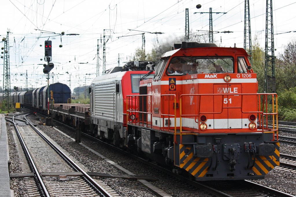 WLE 51 zog am 20.4.12 die E37 519 und einen Stahlzug durch Hamm (Westf.) Hbf.