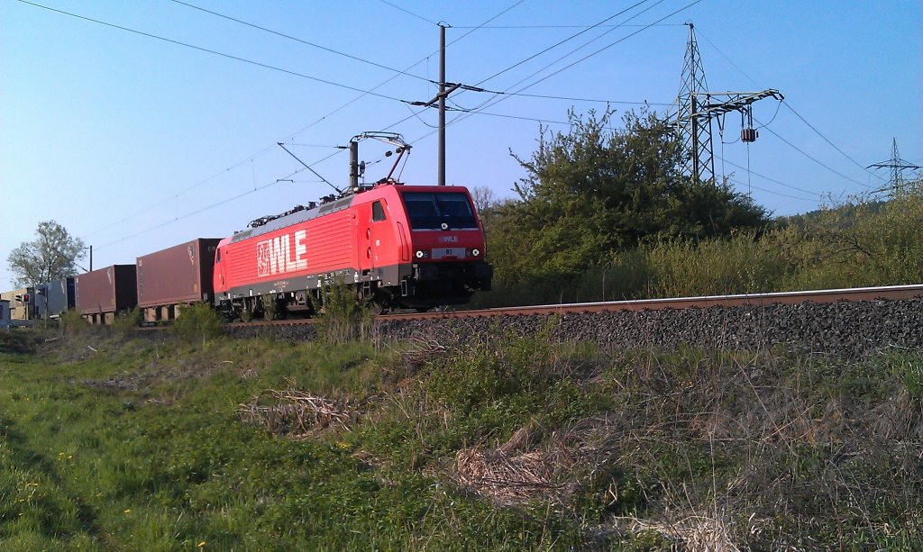 WLE 81 durchfhrt am 01.05.2012 das Werntal mit dem Warsteiner Bierzug bei Stetten. 