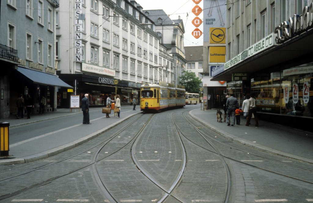 Wrzburg WSB SL 1 (GT8 243) Dominikanerplatz am 22. Juni 1980.