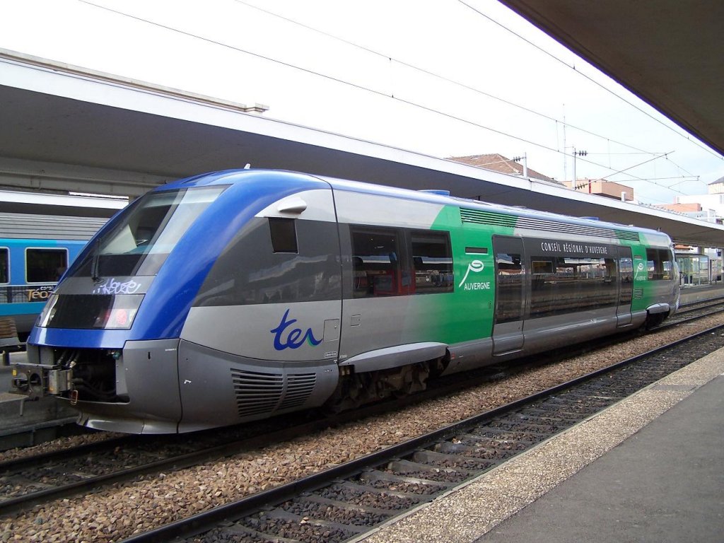 X 73500 der Region Auvergne in Clermont-Ferrand am 28/03/10.