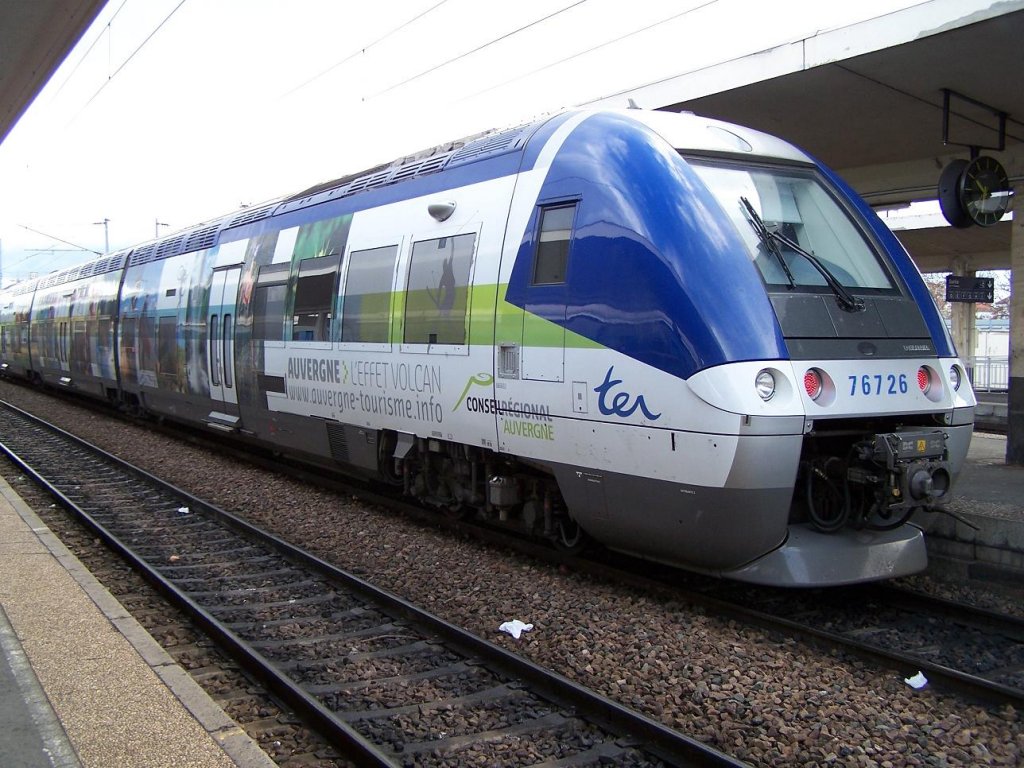 X 76726 mit der sonder Marckierung der Region Auvergne am 27/03/10.