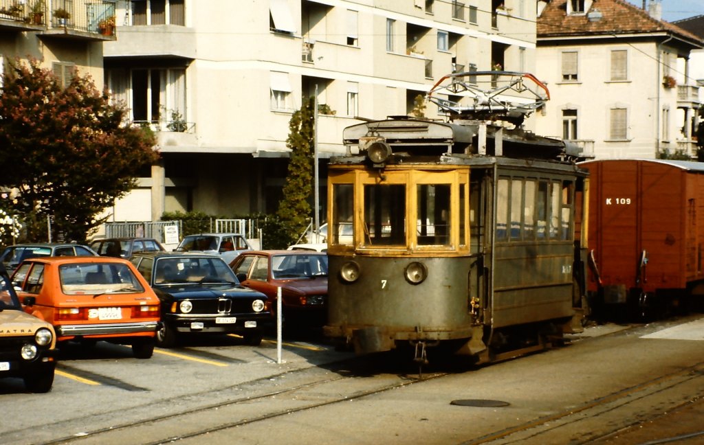 Xe 2/2 Nr. 7 der FART war zum Zeitpunkt der Aufnahme im September 1983 noch als Dienstfahrzeug auf der Centovallibahn im Einsatz.