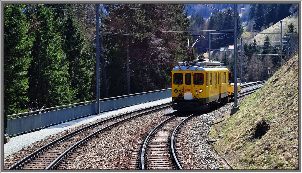 Xe 4/4 23201 RhB Infrastruttura in Cadera. (15.04.2013)