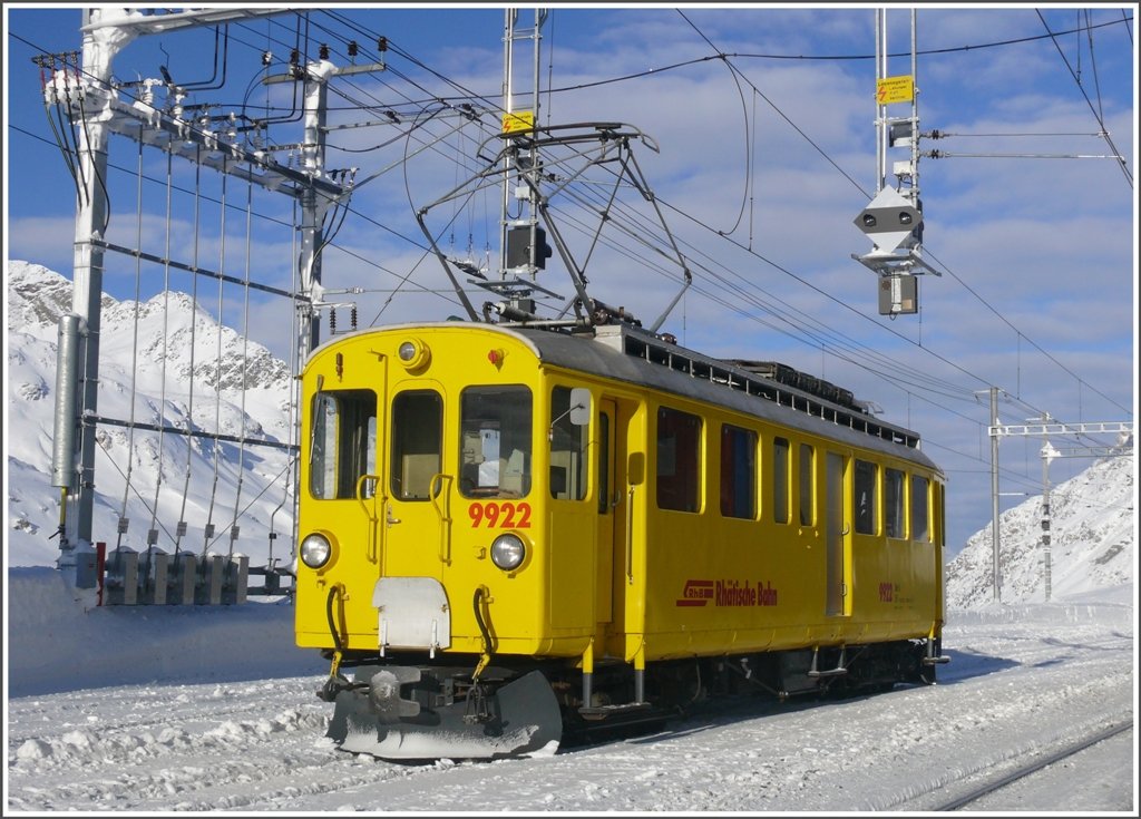 Xe 4/4 9922 in Ospizio Bernina. (12.01.2010)
