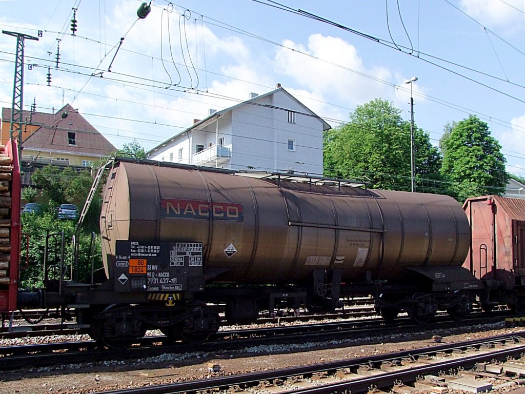 Zacens 3380(D-NACCO)7931437-7 rollt in einem gemischten Gterzug eingereiht, bei Passau Richtung Nrnberg;110616