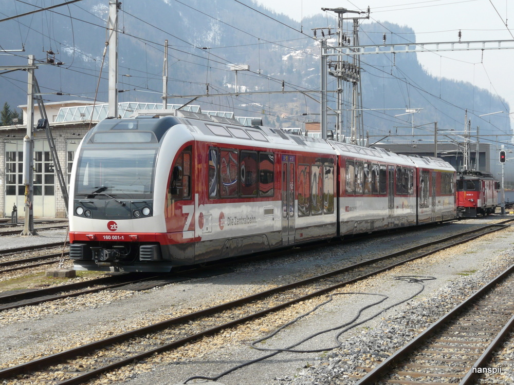 zb - 3-Teiliger Triebzug ABeh 160 001-1 abgestellt im Bahnhofsareal in Meiringen am 23.03.2013