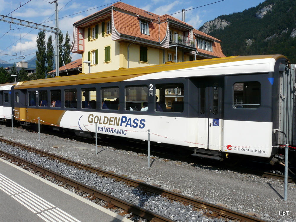 zb - Personenwagen 2 Kl. B 324-4 in Meiringen am 11.09.2012