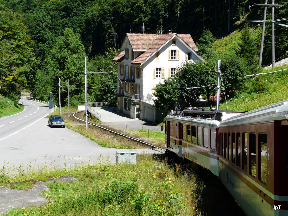 zb - Regio mit dem Triebwagen BDeh 4/4 1 nach Luzern unterwegs auf der Zahnradstrcke am 01.08.2010