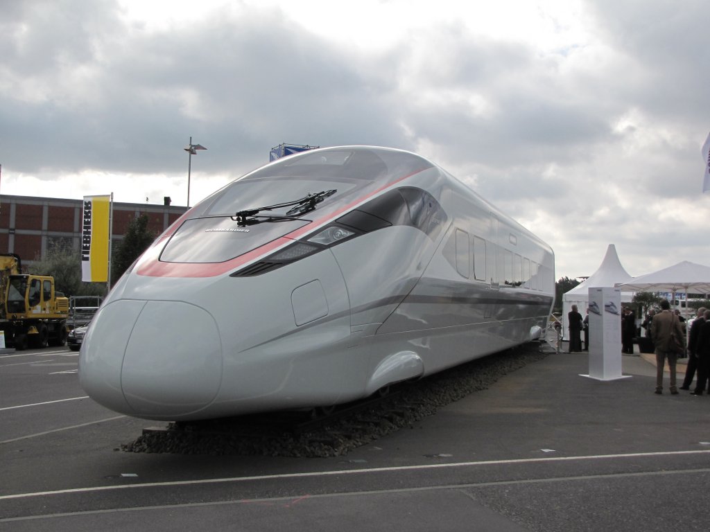 Zefiro heit das neue kind der Firma Bombardier live auf der Innotrans 2010 am 21.09.2010
