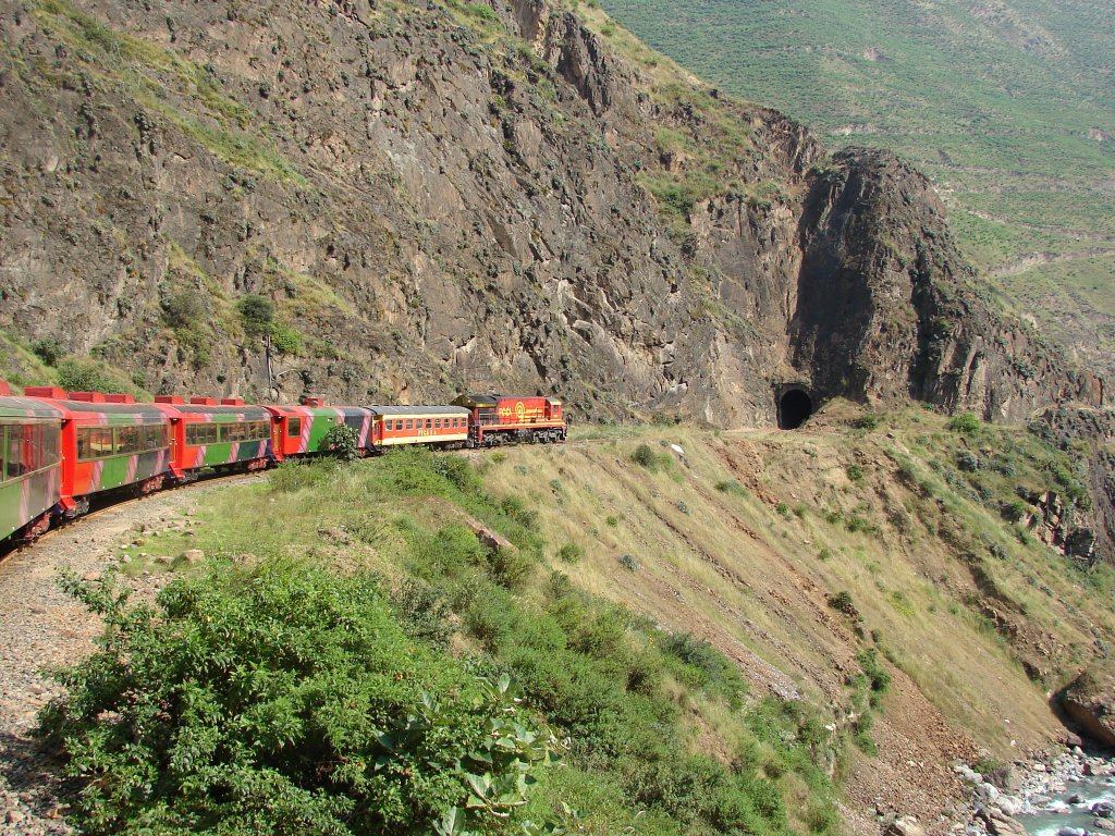 Zentralbahn Huancayo - Lima : oberhalb Matucana - 30/04/2007