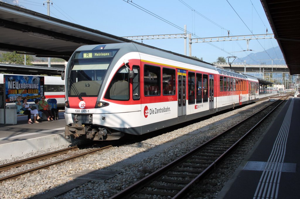 Zentralbahn,Stadler  Spatz  Regio nach Meiringen am 23.09.11 in Interlaken Ost
