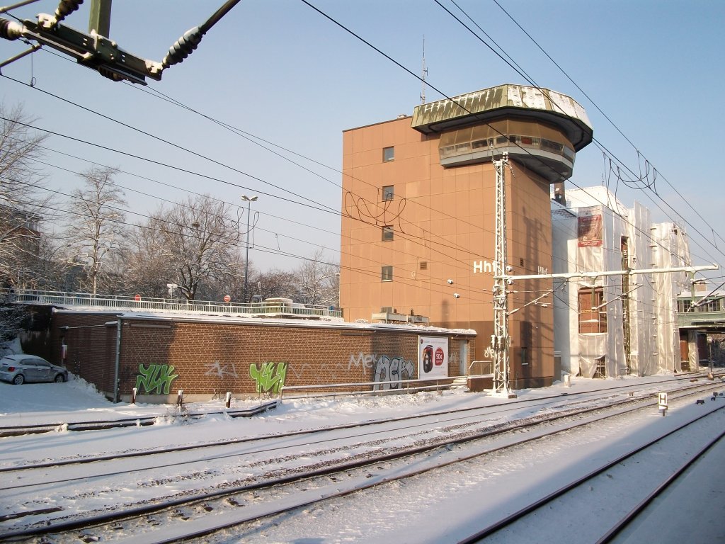 Zentralstellwerk  Hhf  von Hamburg-Harburg am 18.Dezember 2010.