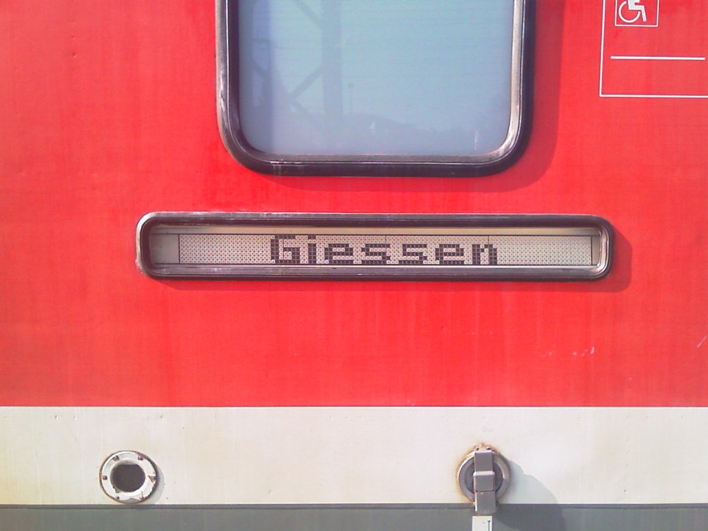 Zielanzeiger nach Gieen am 628 437 am 02.04.2010 in Fulda.