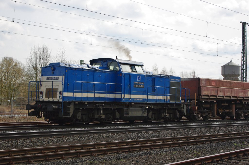 Zu den Bauarbeiten ber die Osterfeiertage war fr Eschwege West die V100-SP-010 (203 146-6) von Spitzke eingeteilt. Aufgenommen am 03.04.2010.