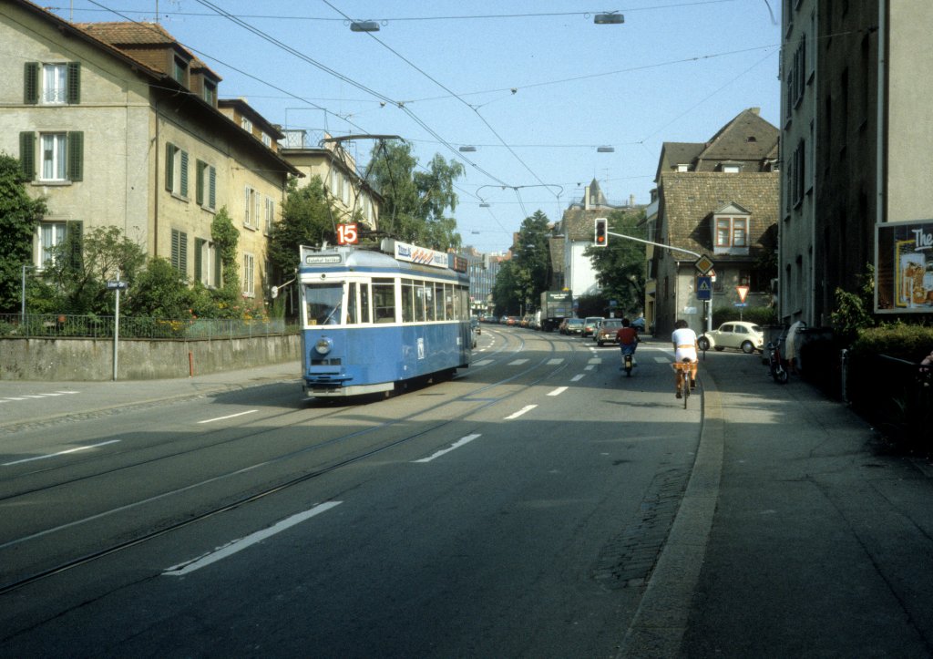Zrich VBZ Tram 15 (Be 4/4 15xx) Asylstrasse / Eidmattstrasse im Juli 1983.