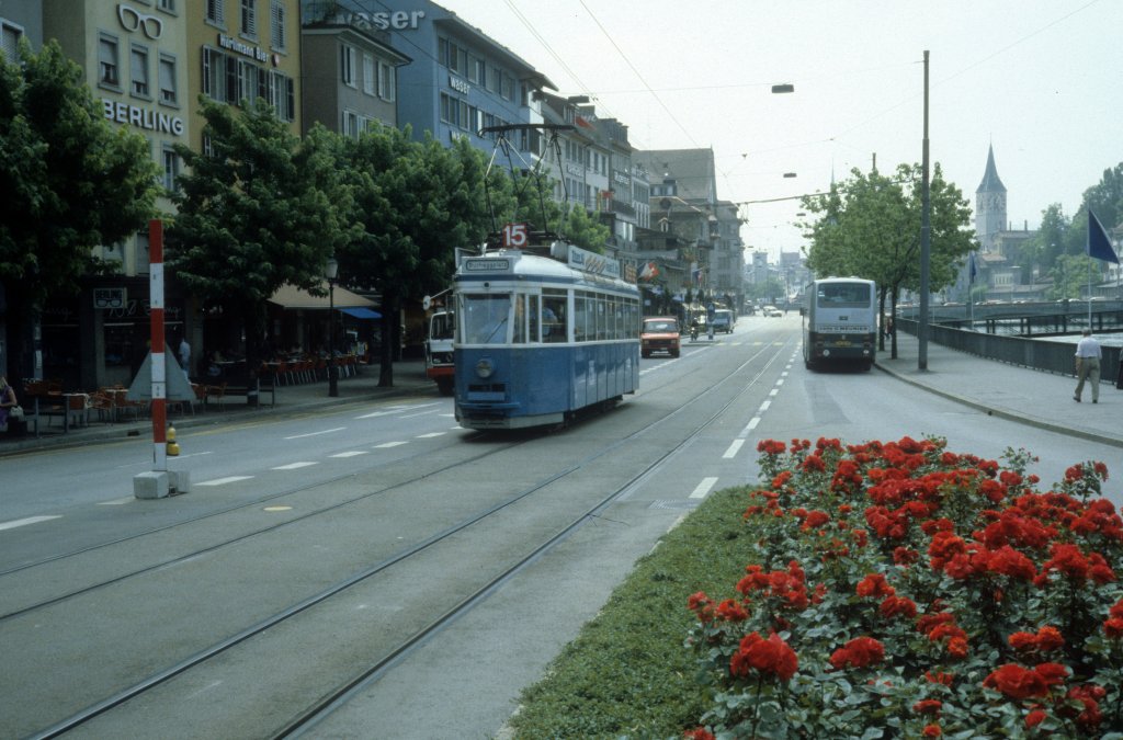 Zrich VBZ Tram 15 (Be 4/4 15xx) Limmatquai im Juli 1983.