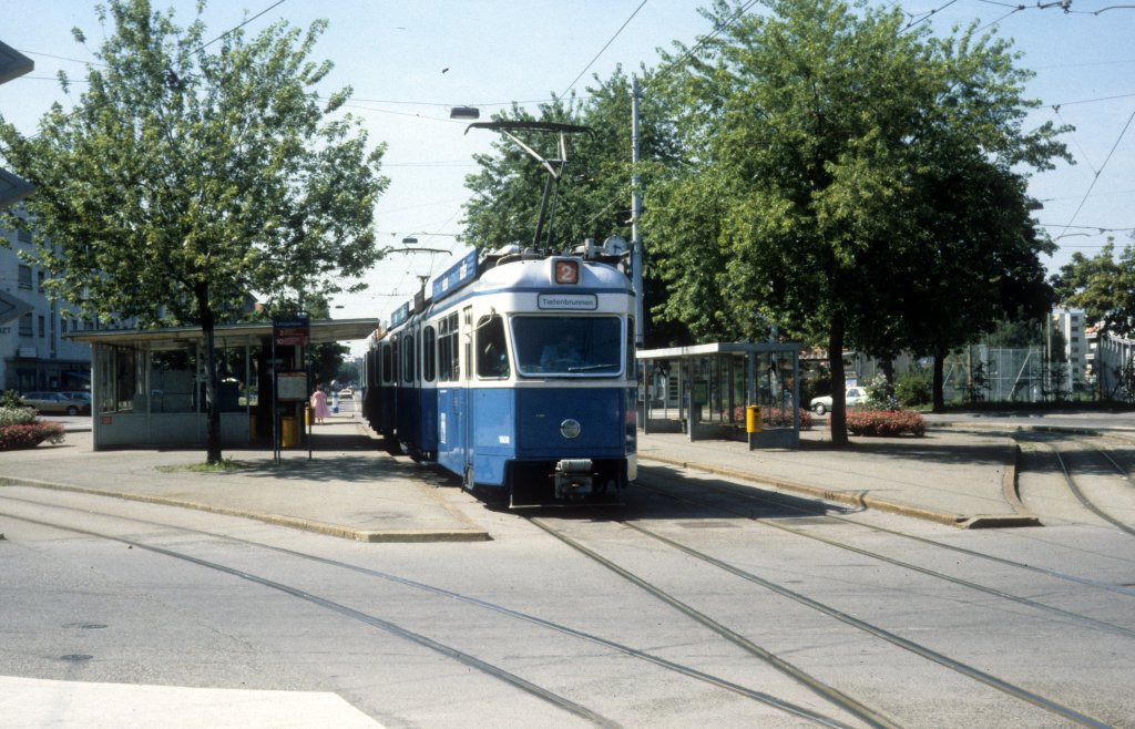 Zrich VBZ Tram 2 (Be 4/6 1608) Badenerstrasse / Letzigraben / Herdernstrasse im August 1986.