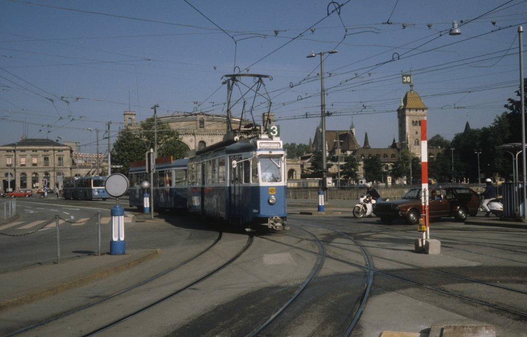 Zrich VBZ Tram 3 (Be 4/4 1364) Bahnhofbrcke / Central im Juli 1983.