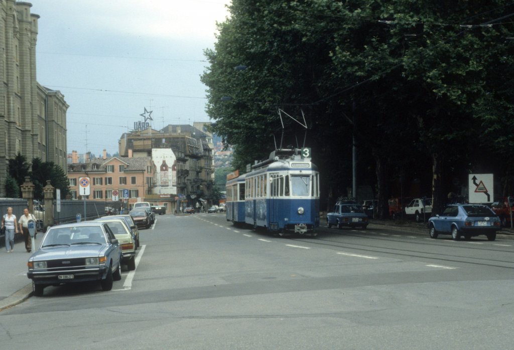 Zrich VBZ Tram 3 (Be 4/4 1370) Kasernenstrasse im August 1986.
