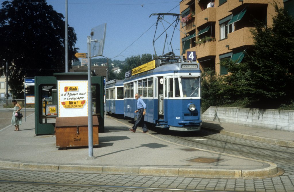 Zrich VBZ Tram 4 (Be 4/4 1550) Werdhlzli im Juli 1983.