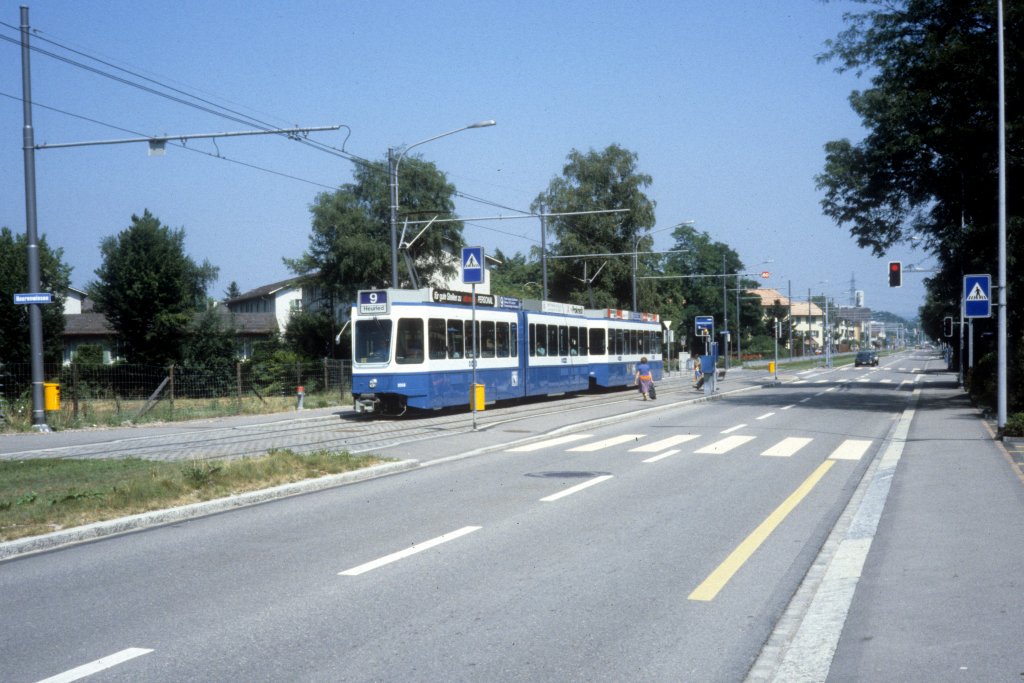 Zrich VBZ Tram 9 (Be 4/6 2058) Wintherthurerstrasse / Heerenwiesen im August 1986.