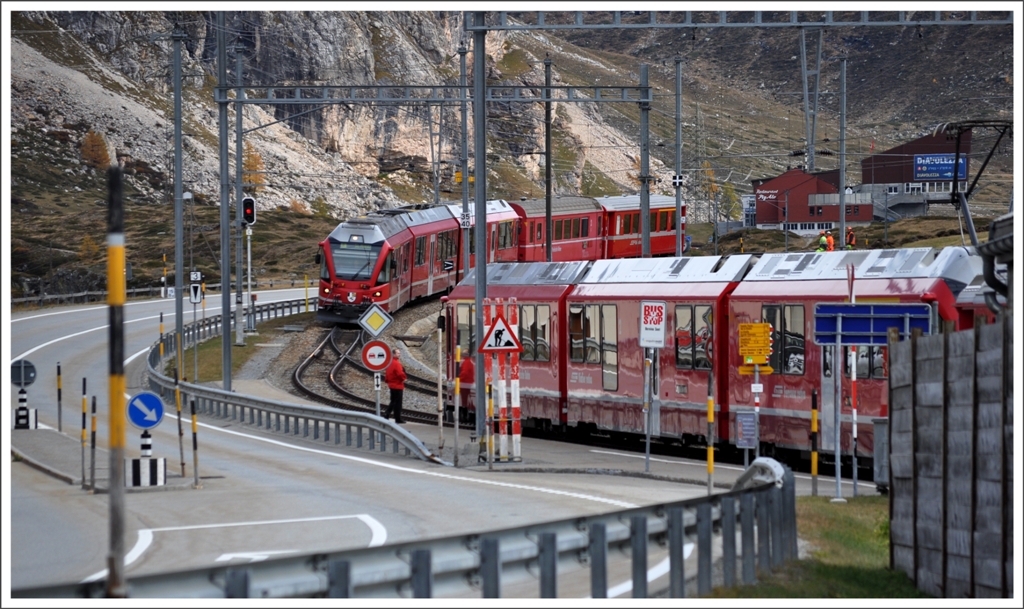 Zufskreuzung zwischen R1637 und R1652 in Bernina Suot. (11.10.2012)