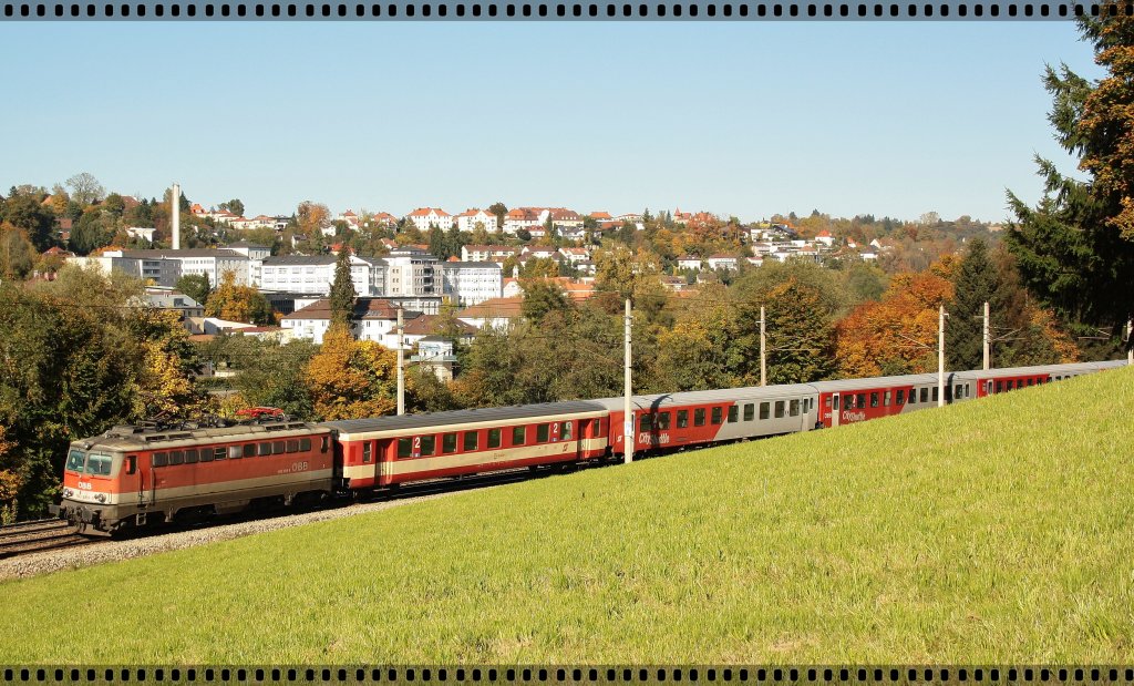 Zugegebener Maen machte sich der Schlierenwagen hinter der 1142 589 sehr gut. Hier zu sehen der Cityshuttle nach Passau Hbf von Linz. Datum war 09.10.10.2010 und Standort Ingling