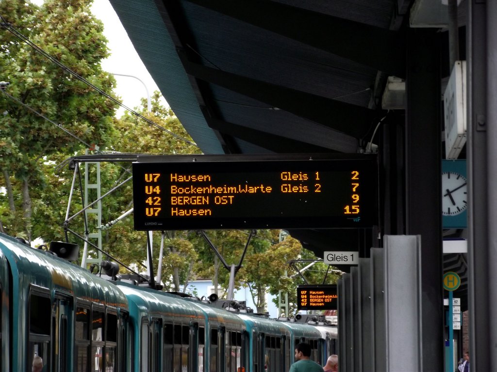 Zugzielanzeiger am 09.07.11 in Frankfurt Enkheim