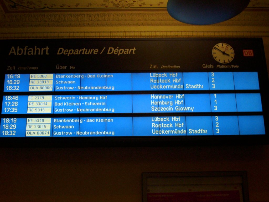 Zugzielanzeiger am 28.November 2009 in Btzow.