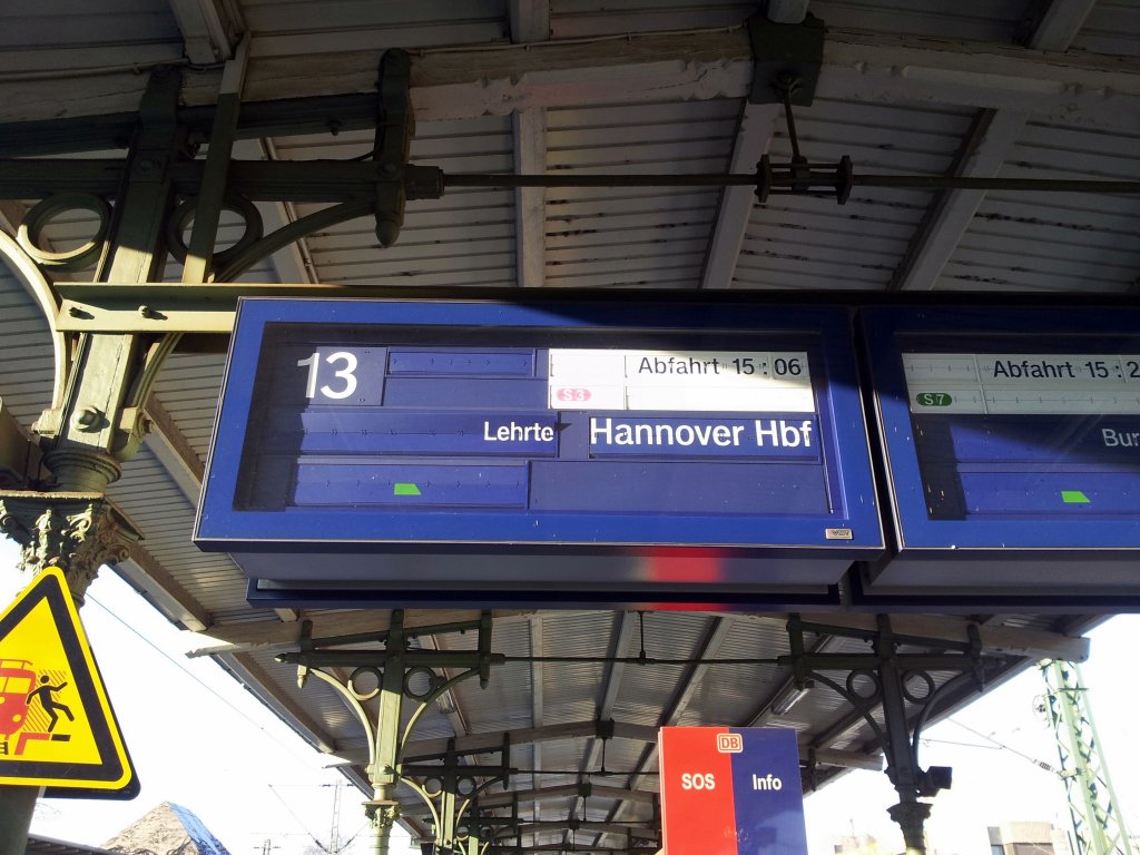 Zugzielanzeiger in Lehrte. Der Zugzielanzeiger hatte wohl eine Technische St�rung. Foto vom 05.02.2012.