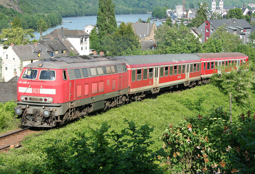 Zum erfolgreichen Ende des Tages zog 218 408-3 die RB Hunsr�ckbahn aus Boppard HBF die Steilstrecke Richtung Emmelshausen unter Volllast hoch am 05.06.2010