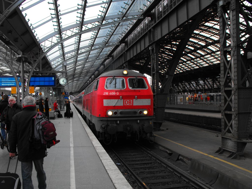 zum lezten mal verl�sst 218 408 den K�lner hbf mit dem RE 12 nach Trier (12.12.2009)