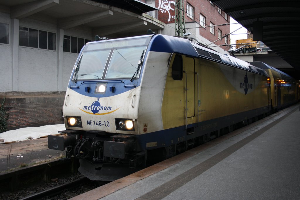 Zur Abfahrt am Hamburger Hbf bereit: 146 510-3 (28.02.10)