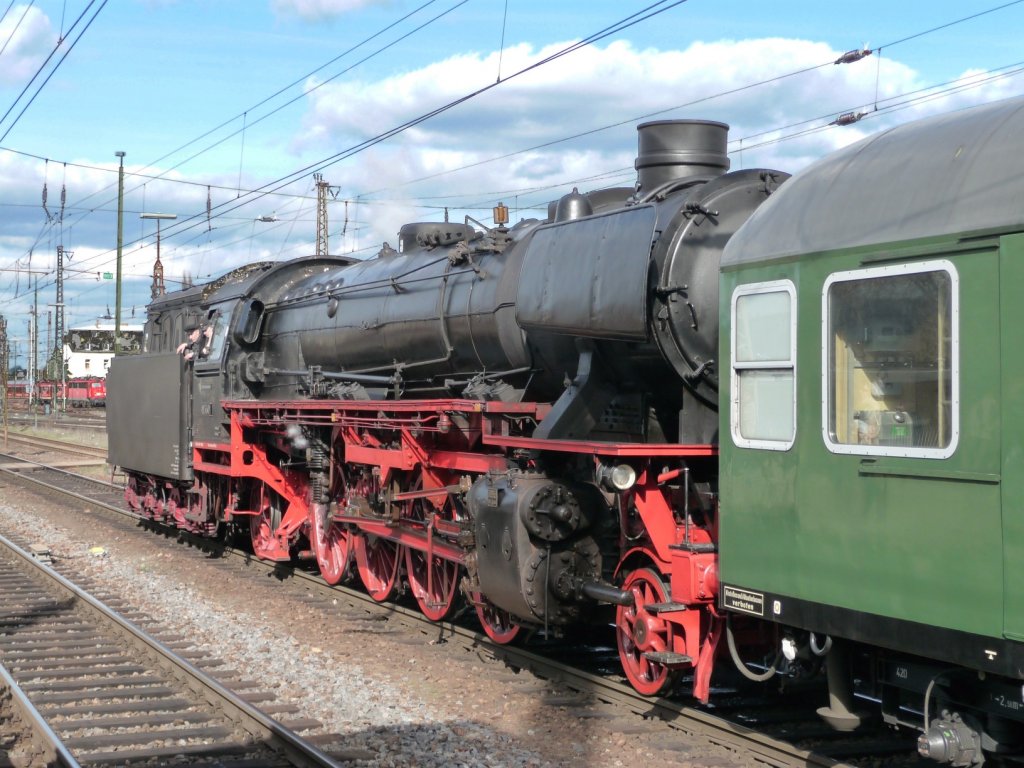 Zurck fhrte die BR 41 360 nicht den TEE, sondern hatte eine Reihe  Grnlinge  am Haken.