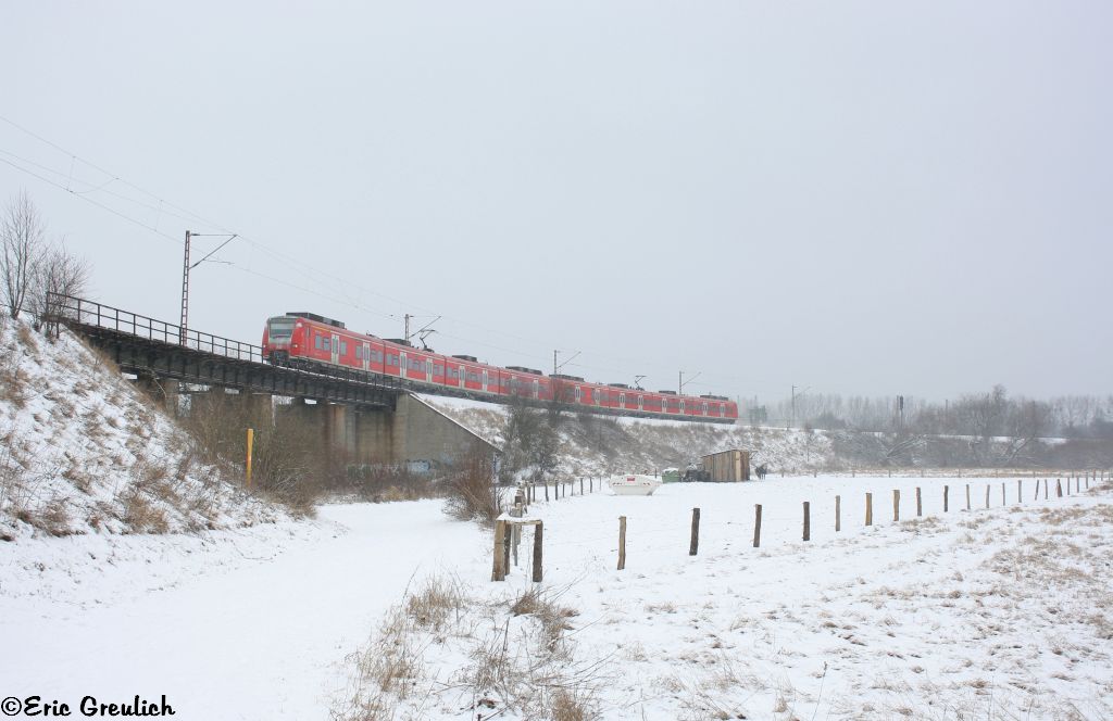 Zwei 424/425er am 16.01.13 in der Ahlemer Kurve.
