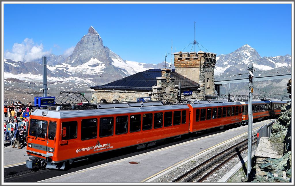 Zwei Bhe 4/8 auf dem Gornergrat mit Matterhorn 4478m und Dent Blanche 4357m. (05.08.2013)