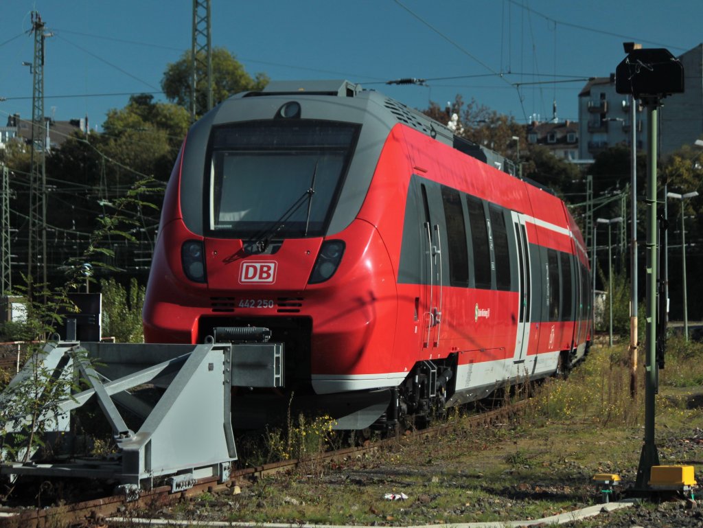 Zwei Bombardier Talent 2 (liebevoll Hamsterbacke genannt) der S-Bahn Nrnberg, 442 250 und 442 745 am 16.10.2011 abgestellt in Aachen Hbf.